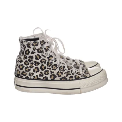 Chaussures en toile (Beige, Noir, Blanc) de Converse