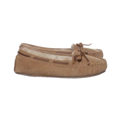 Tofflor (Beige) från Minnetonka Pälsimitation, Mocka