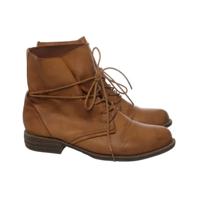 Laced boots (Brown) from Super Me