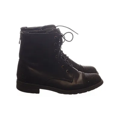 Laced boots (Black) from Limelight