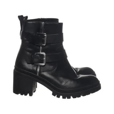 Laced boots (Black) from Tamaris