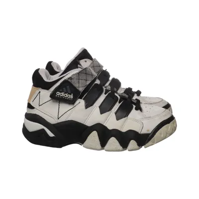 Chaussures de basketball (Equipment) de Adidas Equipment