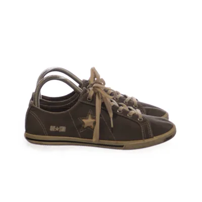 Tygskor (One Star) från Converse