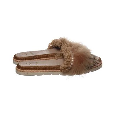 Slip-ins (Beige) from Kanna