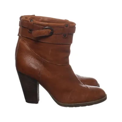 Bottes à talons (Marron) de Leone