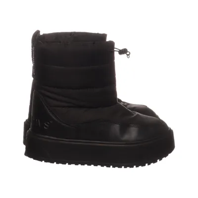 Boots (Black) from Pummys