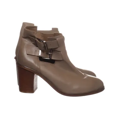 Bottes à talons (Beige) de Akira Cuir