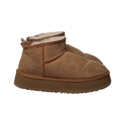 Enkellaarzen (Classic Ultra Mini) van UGG