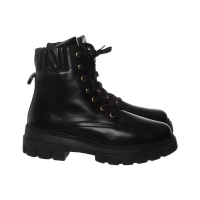 Laced boots (Black) from La Shoe