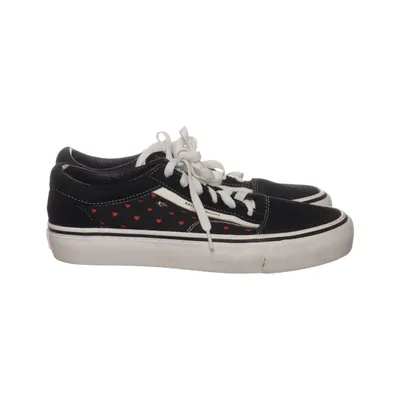 Sneakers (Hearts) from British Knights