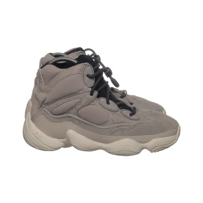 Sneakers (Yeezy 500) från Adidas x Yeezy