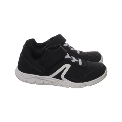 Trainers (Black, White)