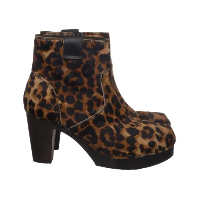Heeled boots (Brown, Black) from SOFTCLOX
