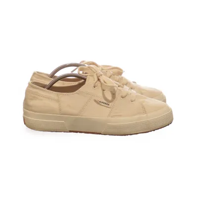 Chaussures en toile (Beige) de Superga