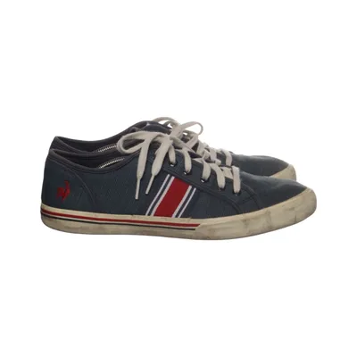 Canvas shoes (Blue, Red) from Le Coq Sportif