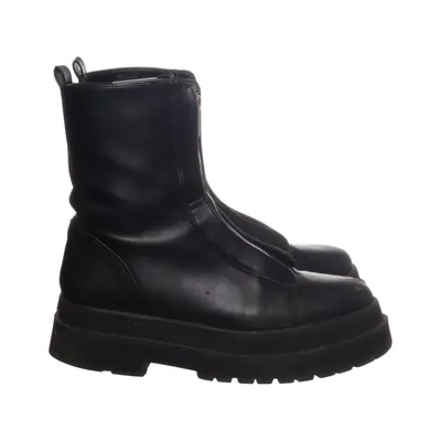 Ankle boots (Black) from About You