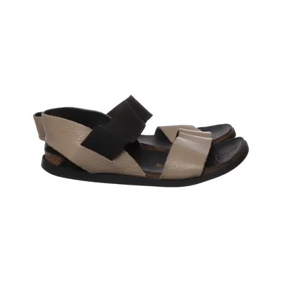Sandals (Beige, Black) from Lili Mill Leather