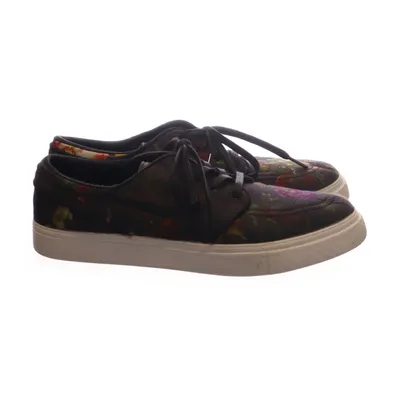 Sneakers (Black, Multicolored) from Nike x Stefan Janoski