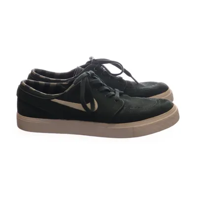 Sneakers (Green) from Nike x Stefan Janoski