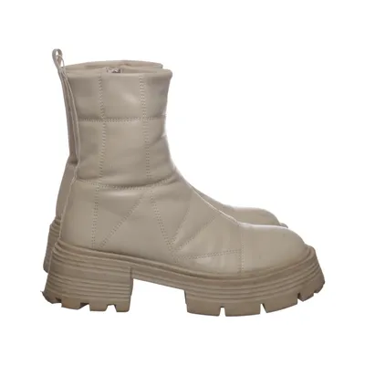 Boots (Beige) from Betsy