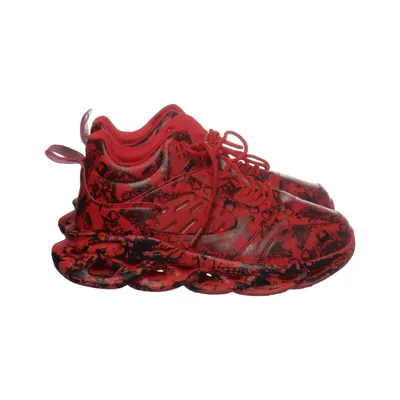 Trainers (Red, Black)