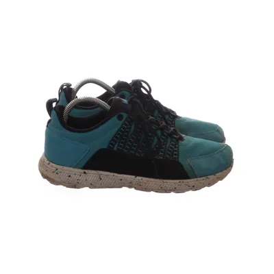 Trainers (Blue, Black) from Supra