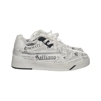 Baskets (Blanc, Noir) de John Galliano
