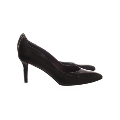 Pumper (Sort) fra Stuart Weitzman