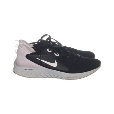Trainers (Black, Pink, White) from Nike