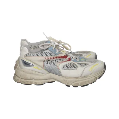 Löparskor (40.93075) från Axel Arigato