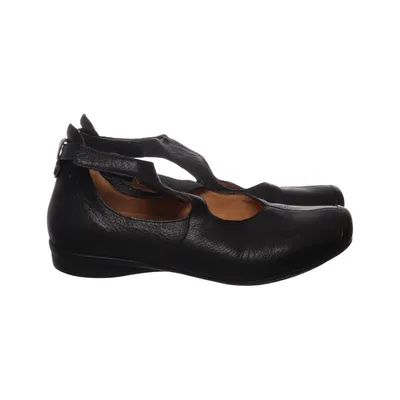Walking shoes (Black) from Think! Leather