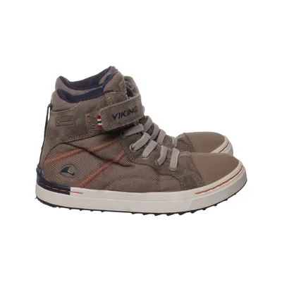 Laced boots (Sagene Mid Gtx) from Viking