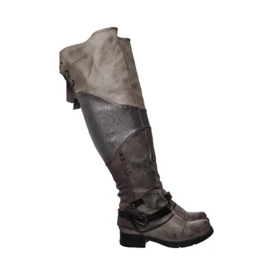 Boots (Gray) from Forever Folie