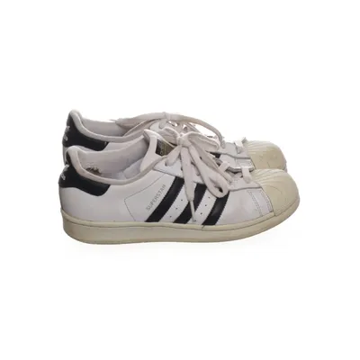 Sneakers (Superstar) från Adidas