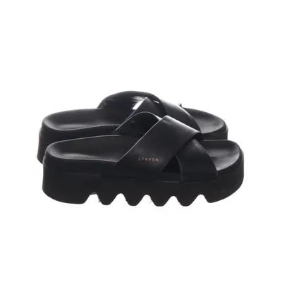 Sandals (Black) from CPNHGN