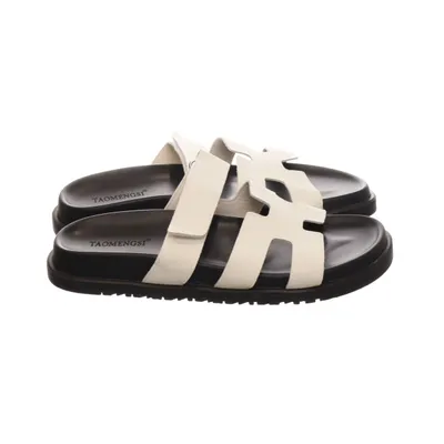 Slip-ins (Black, White) from Taomengsi
