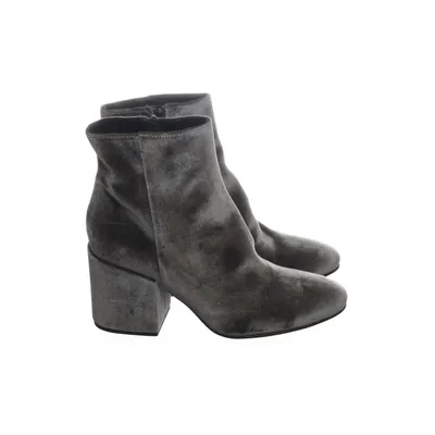 Ankle boots (Gray) from Strategia