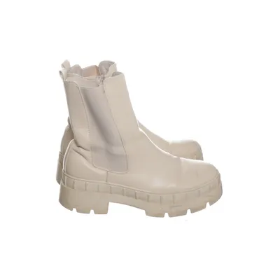 Boots (Beige) från About You
