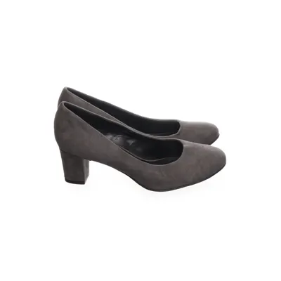 Pumps (Gray) from Ariane