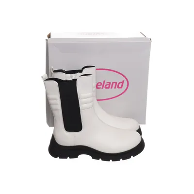 Boots (Vit) från Graceland