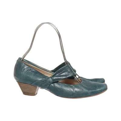 Pumps (Blue) from Manfield