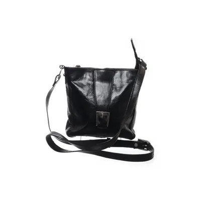 Axelremsväska (Svart) från The Monte