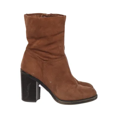 Heeled boots (Brown) from Attitude