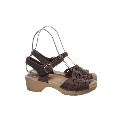 Clogs (Brown) from Swedish Hasbeens