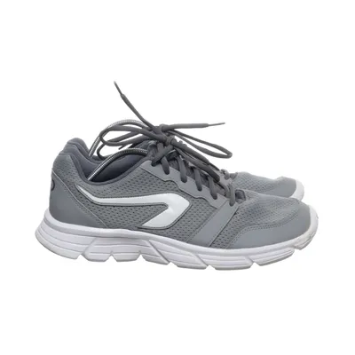 Trainers (Gray) from Decathlon