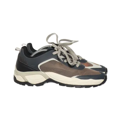 Baskets (Lr-10 Light Weight Runner) de Garment Project