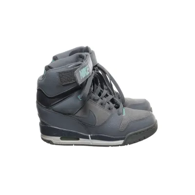 Wedges (Air Revolution Sky Hi) from Nike