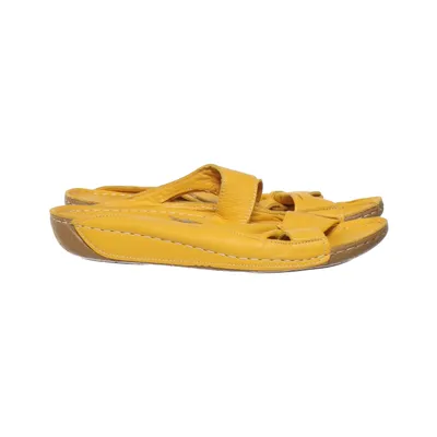 Slip-ins (Yellow) from Andrea Conti