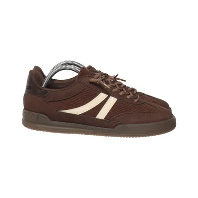 Baskets (Marron, Blanc) de Graceland