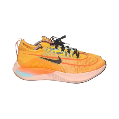 Löparskor (Zoom Fly 4) från Nike